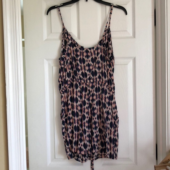 Patterned button- down romper - Picture 2 of 2